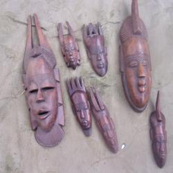 lot de masques africains