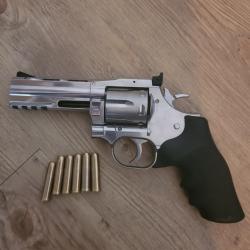 Revolver dan wesson 715 co2