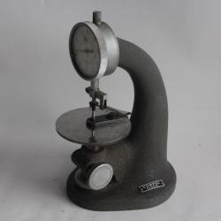 Comparateur de précision Appareil de mesure mécanique Compac 523 Genève