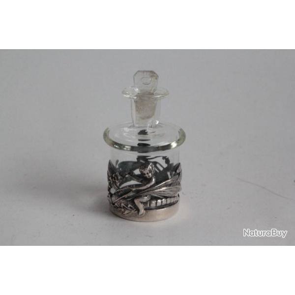 Flacon de parfum argent anglais Ari D Norman Putti Libellule
