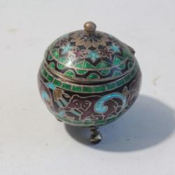 Boite miniature argent et émaux cloisonnés Éléphants