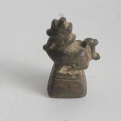 Ancien poids à opium 2 tikal Chinthe bronze Birmanie