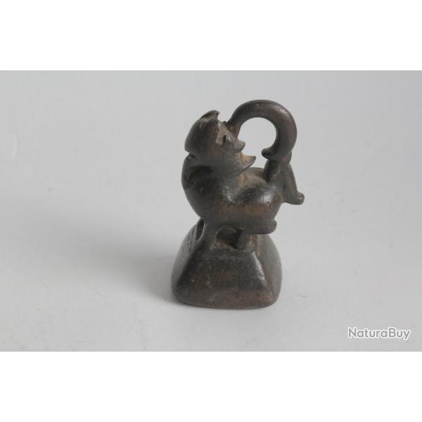 Ancien poids  opium Chinthe bronze Birmanie