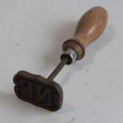 Ancien Fer à marquer NF