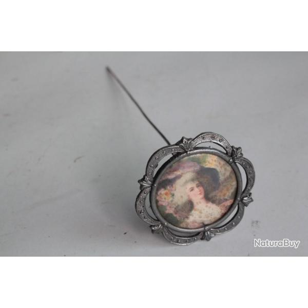 pingle  chapeau chromo Femme