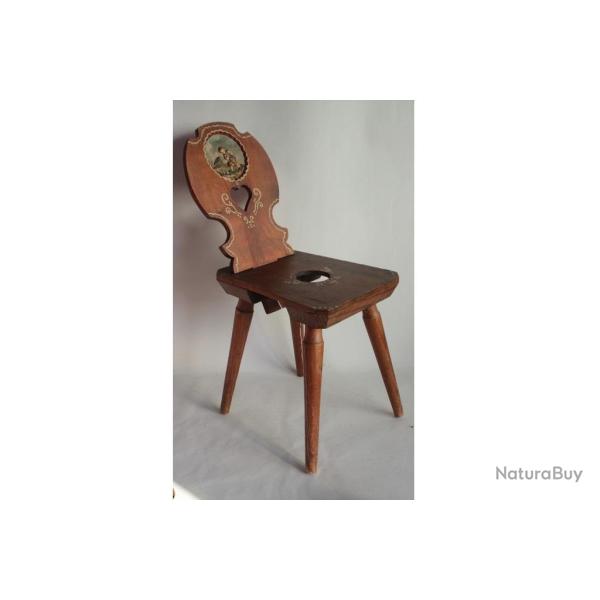 Ancienne Chaise pour enfant bois peint Boite  musique Suisse