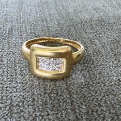 Bague en or jaune 18 carats - plateau de diamants