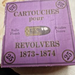 Une boite de munitions 1873 1874 poudre noire