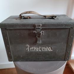 Tr&egrave;s jolie caisse vide pour cartouches de mitrailleuse Maxime allemande de la 1ere Guerre Mondiale