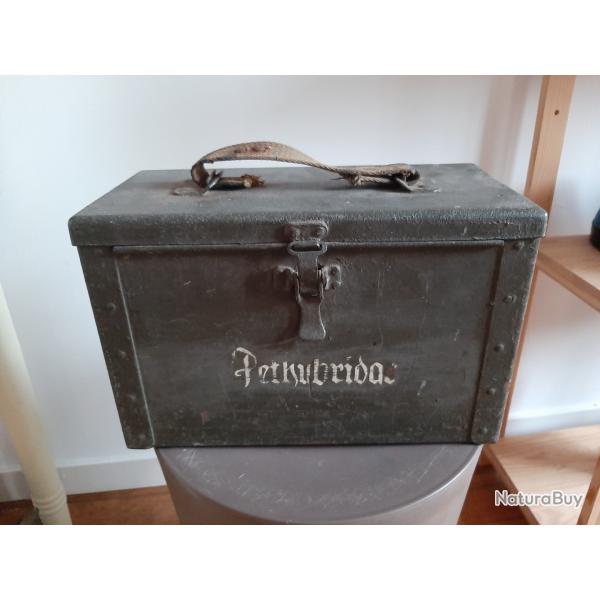 Tr�s jolie caisse vide pour cartouches de mitrailleuse Maxime allemande de la 1ere Guerre Mondiale