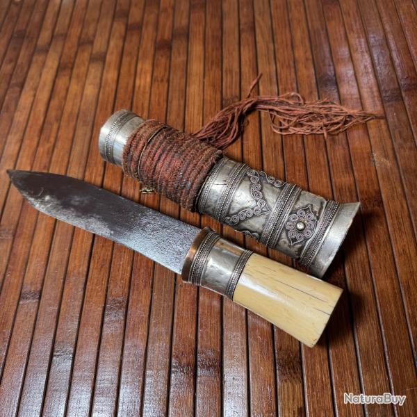 BEAU ET LUXUEUX COUTEAU - POIGNARD D'ASIE DU SUD EST - ARGENT OUVRAG ET IVOIRE XlX ME LAOS