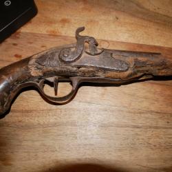 Epave de pistolet de GENDARME 1777 converti à percussion