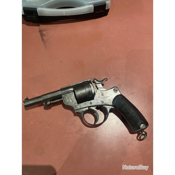 Revolver chamelot delvigne