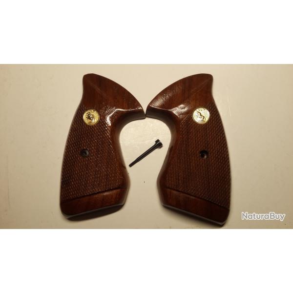 Poignes COLT  TROOPER MKIII 357Mag