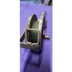 moulinet pêche bateaux