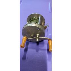 ancien moulinet de pêche