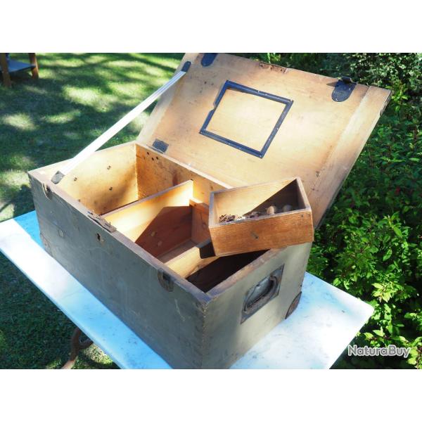 Caisse de cordonnier couleur sable 1944 provenance NORMANDIE 1944  REF SCH22COR001