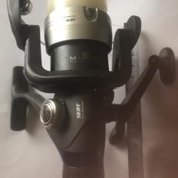 Moulinet de la marque connue Sert. Base solide. Modèle Stator 201 RD, gris et bleu : superbe