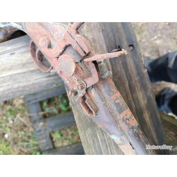 Pistolet oriental a silex