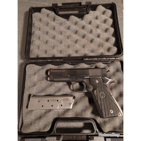 Pistolet Colt Compact Custom 45 ACP