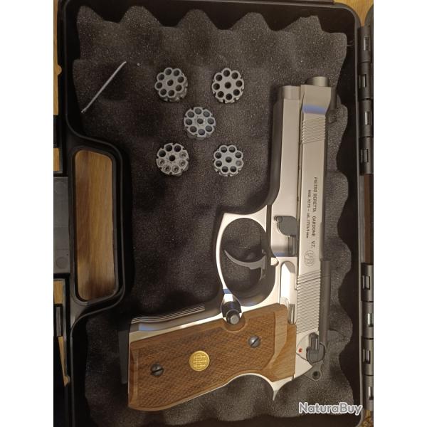 En lot Beretta M92 de chez umarex+sparclettes+ 3 botes de plombs