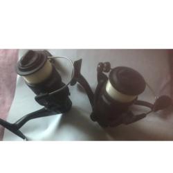 Lot de 2 moulinets excellent état, toutes techniques de pêche. Remplis de fil