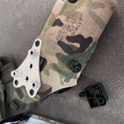 Holster safariland pour Glock 19/23/45 et lampe style surefire 300 gaucher viser mécanique