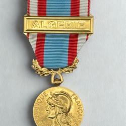 (59.002) M&eacute;daille comm&eacute;morative des op&eacute;rations de s&eacute;curit&eacute; et de maintien de l'ordre