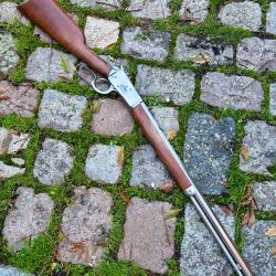 CARABINE ROSSI 92 INOX CANON OCTOGONAL CAL 357 MAGNUM  38 SPECIAL WINCHESTER 1892 REPLIQUE