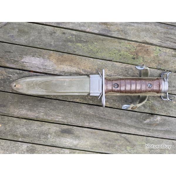 Baonnette de type USM4 fabrication italienne annes 1960