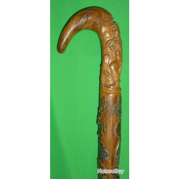 TRES balle CANNE DE SCUPLT�E REMPLIE D'ARMOIRIES TRES balle CANNE DE SCUPLT�E REMPLIE D'ARMOIRIES