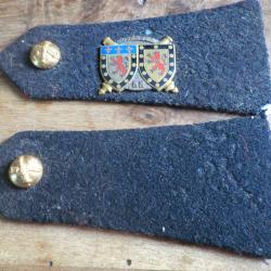 paire galons  insigne 33° régiment d'artillerie