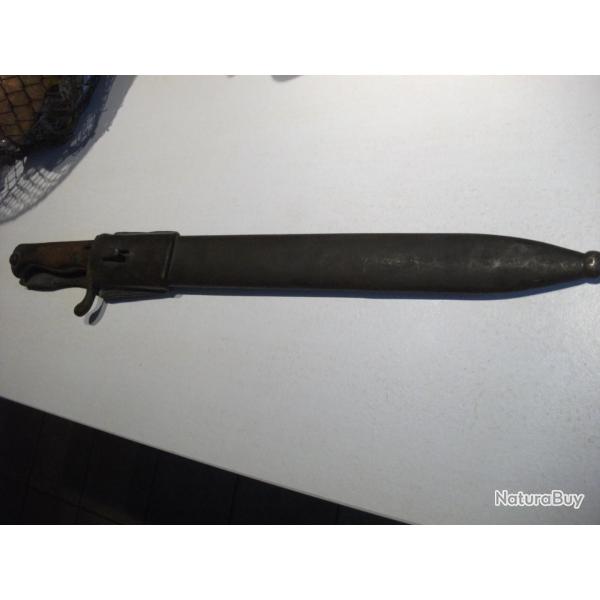 EQUIPEMENT MILITAIRE BAIONNETTE ALLEMANDE DE 14 REUTILISER EN 40 PAR LA POLICE 2GM