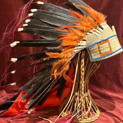 Superbe coiffe indien des plaines peau de cerf broderie au piquant de porc epic corbeau