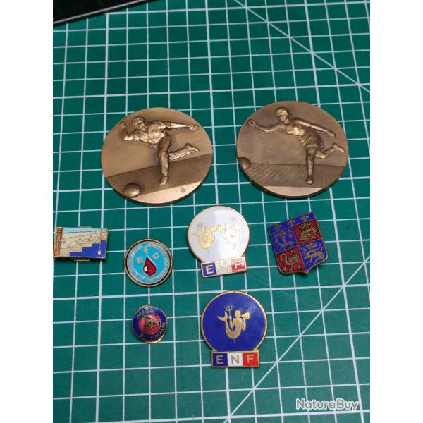 LOT INSIGNES ET MEDAILLES CIVILS POUR COLLECTION