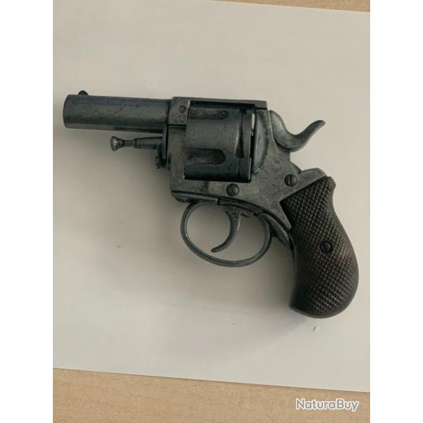 pistolet  BRITISH BULLDOG CAL 450