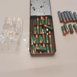 Boite cartouches 9mm flobert simple et double charge collection