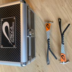 Branches Pilla X7 carbone neuves + boîte de rangement Pilla