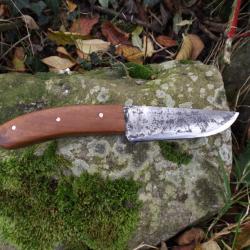 COUTEAU artisanal forgé manche bois de AMARANTE lame bandage de roue de charrette