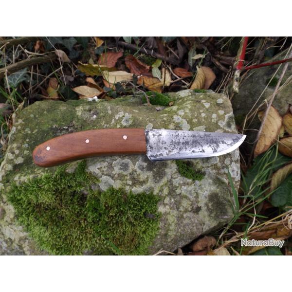 COUTEAU artisanal forg� manche bois de AMARANTE lame bandage de roue de charrette