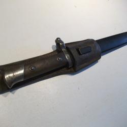 EQUIPEMENT MILITAIRE BAIONNETTE POLONAIS JE PENSE ?????