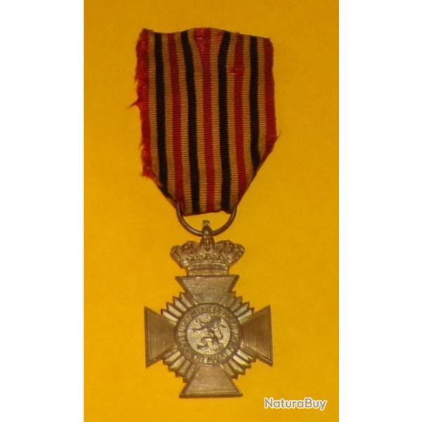 MEDAILLE : BELGIQUE ORDRE DE LEOPOLD II BRAVOURE MILITAIRE  ,BON ETAT VOIR PHOTOS . POUR TOUT RENSEI