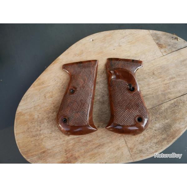 Paire de plaquettes  de Walther PP SPORT en 22 Lr