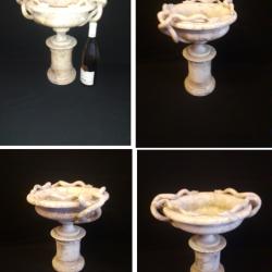 antiquité Napoléon III coupe bain d'oiseaux en albâtre sur pied douche décor serpents