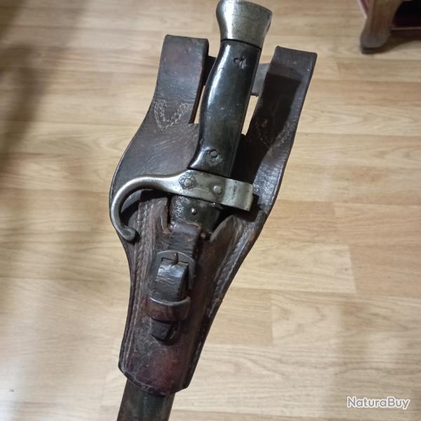 Ba�onnette 1892 , premier type avec porte fourreau.