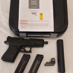 GLOCK 44 22LR GEN 5 filleté avec point pouge vortex