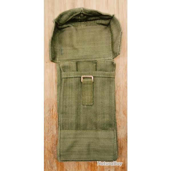 Lot de 4 Porte-chargeurs MARKIII STEN ENFIELD webbing ABL Belgique 1950's. Neuf de stock.