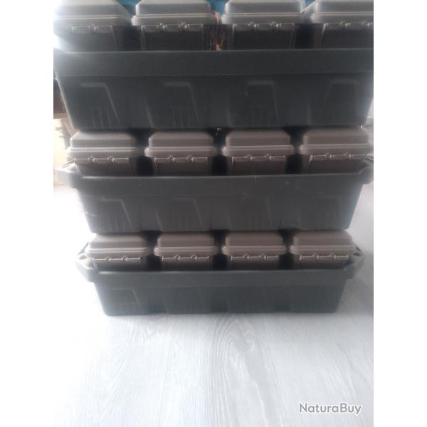 Pack de 4 caisses  munitions plastique.