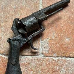 Revolver à broche 9mm