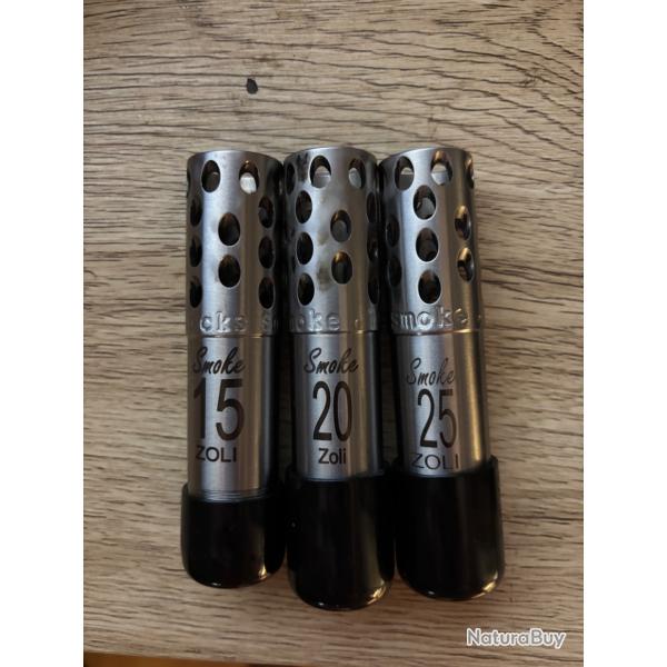 Chokes kicks smoke Zoli